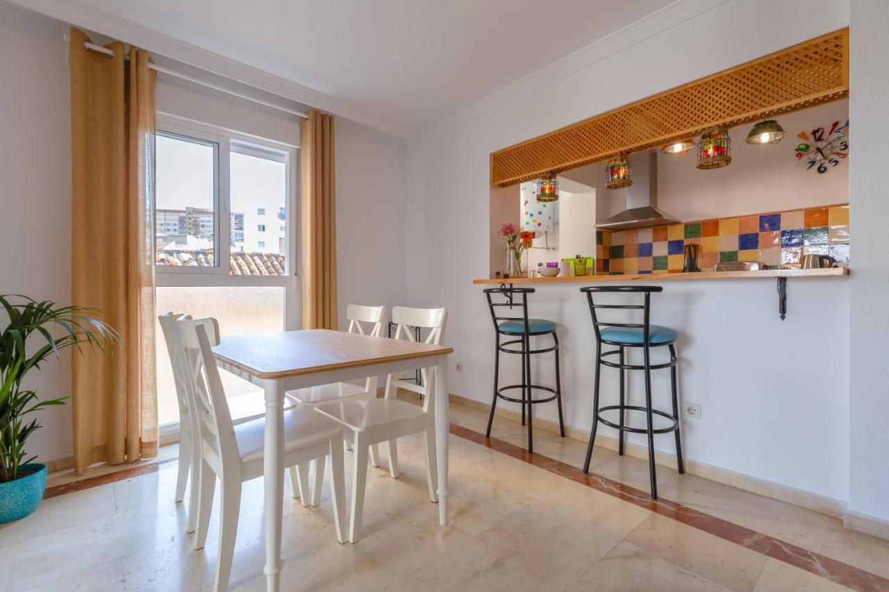 Luminoso Apartamento De Dos Habitaciones Con Terraza Y Parking En El Centro Malaga Exterior photo